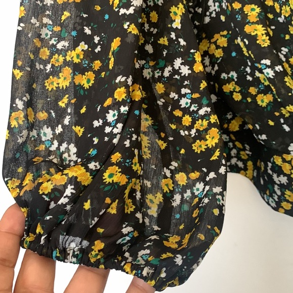 Express floral prints metallic wrap sheer top size sp - Picture 10 of 11